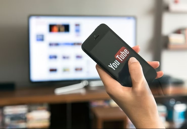 What A Youtube Manager Fixes That Creators Rarely Notice